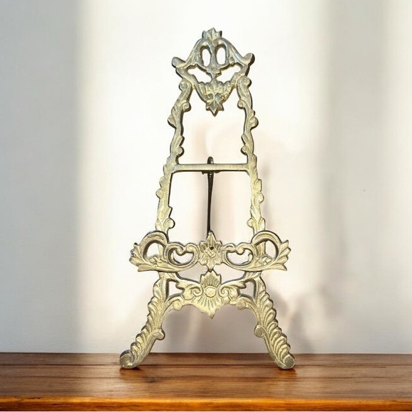 Other - Vintage mid century ornate brass easel library decor 8.5”